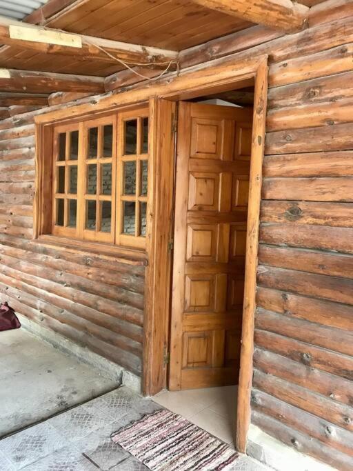 Pequena Casa De Troncos, Detras De Casa Principal No Trabajo Con Tarjeta De Credito Puerto Madryn Buitenkant foto