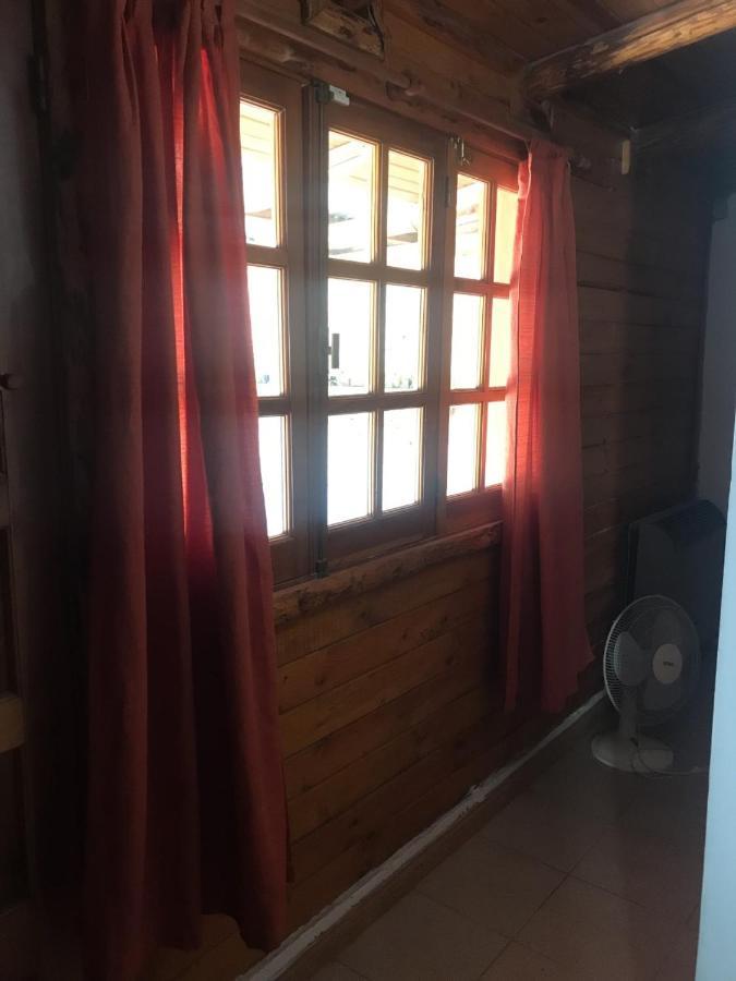 Pequena Casa De Troncos, Detras De Casa Principal No Trabajo Con Tarjeta De Credito Puerto Madryn Buitenkant foto